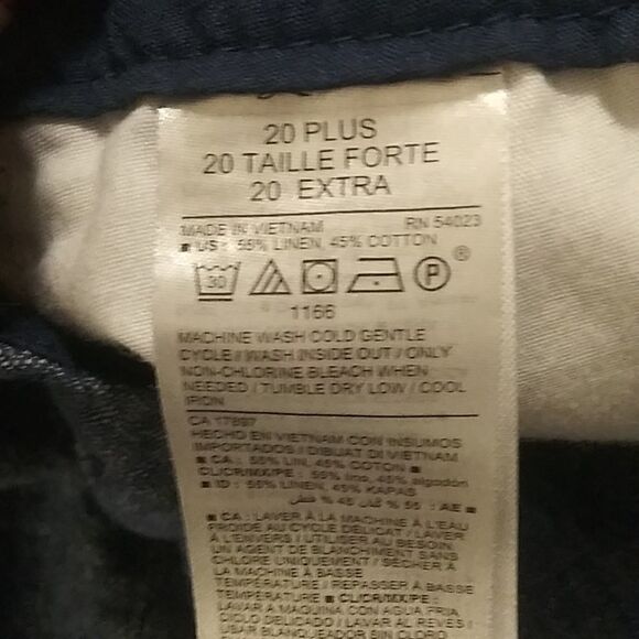 Old navy cuffed shorts - Picture 8 of 10